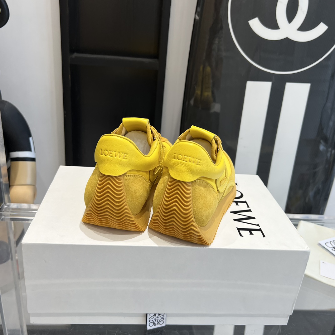 L0ew* Sneaker