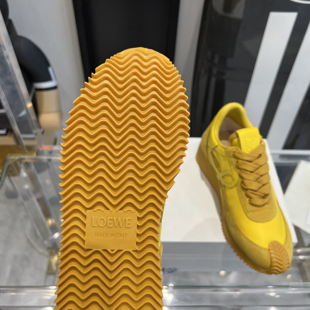 L0ew* Sneaker