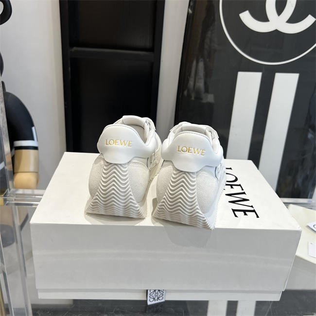 L0ew* Sneaker