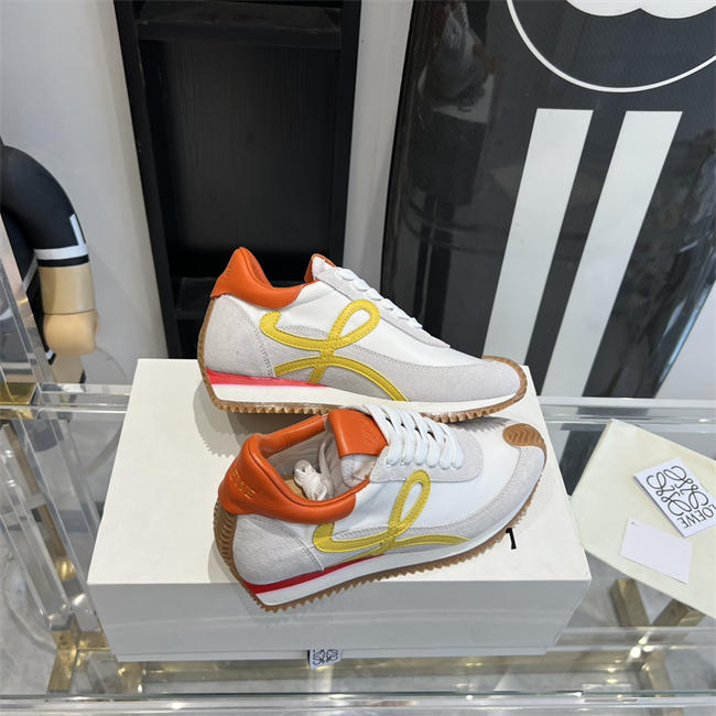 L0ew* Sneaker