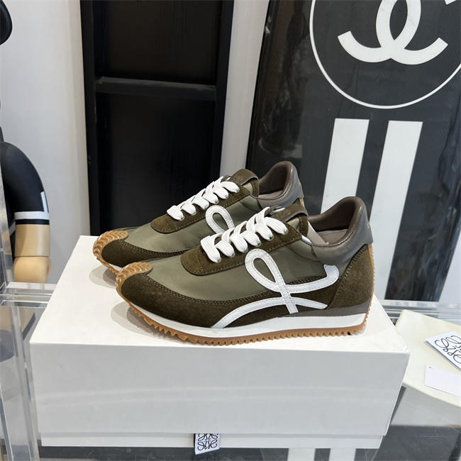 L0ew* Sneaker