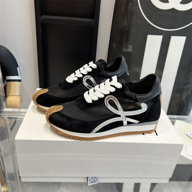 L0ew* Sneaker