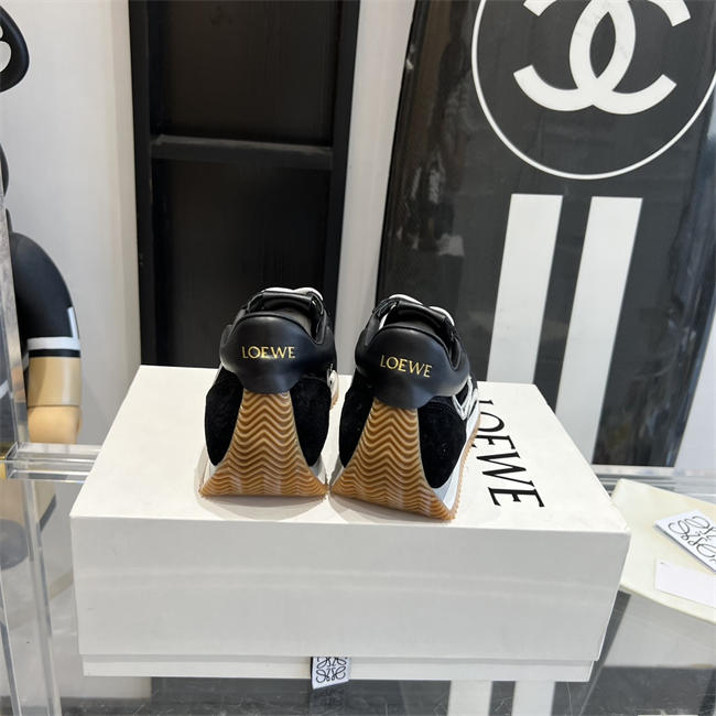 L0ew* Sneaker