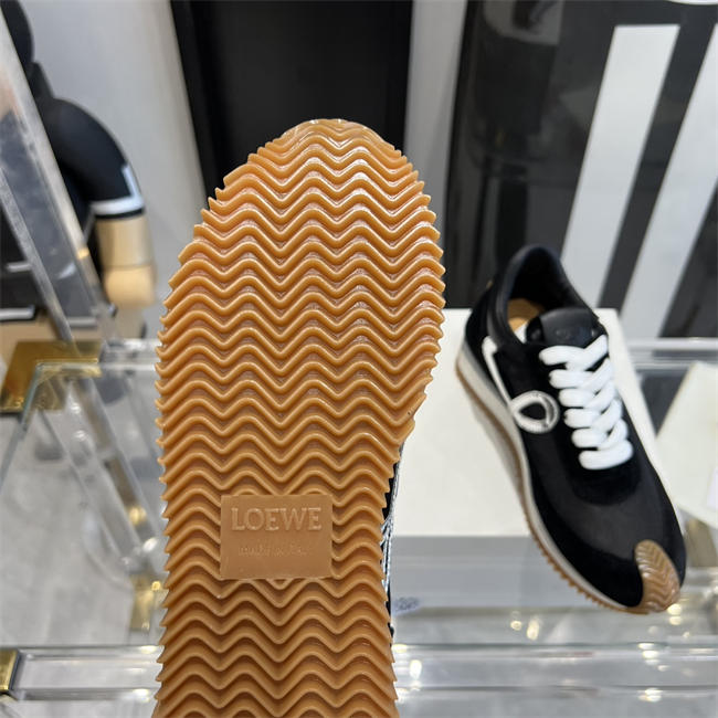 L0ew* Sneaker