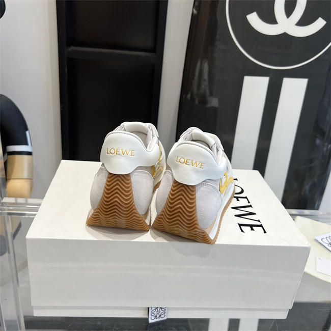 L0ew* Sneaker