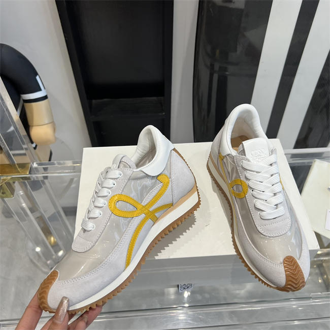 L0ew* Sneaker