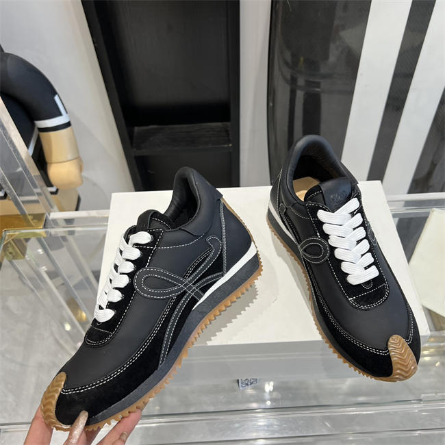 L0ew* Sneaker