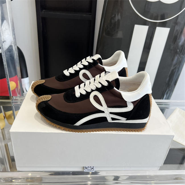 L0ew* Sneaker