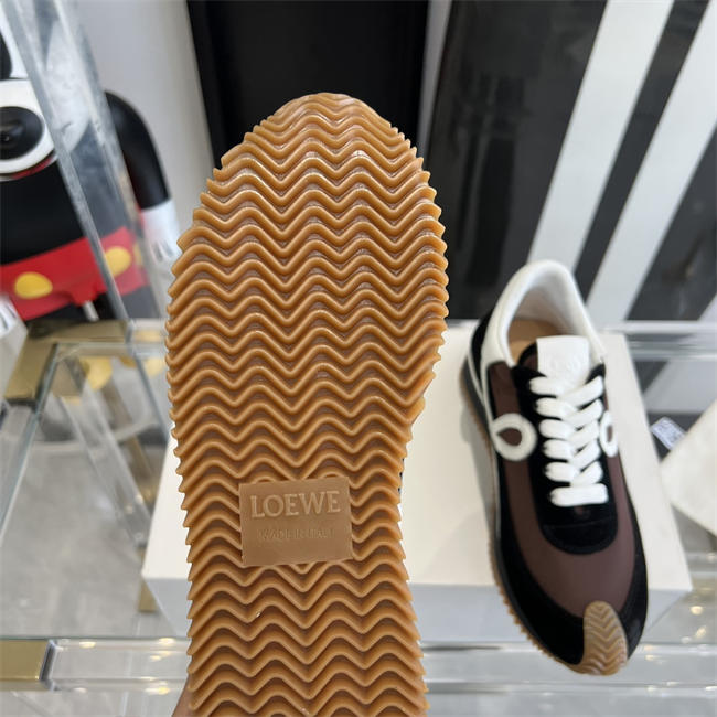 L0ew* Sneaker