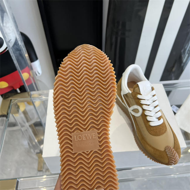 L0ew* Sneaker