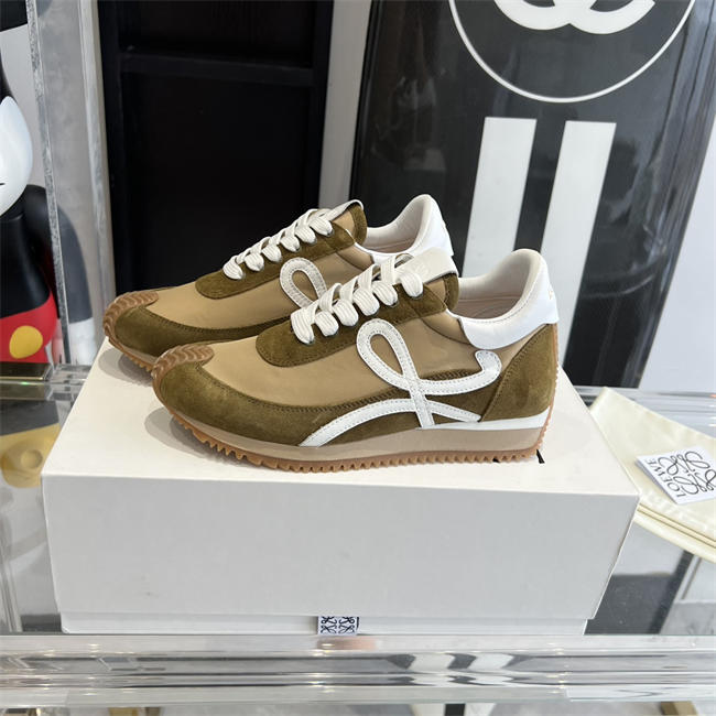 L0ew* Sneaker