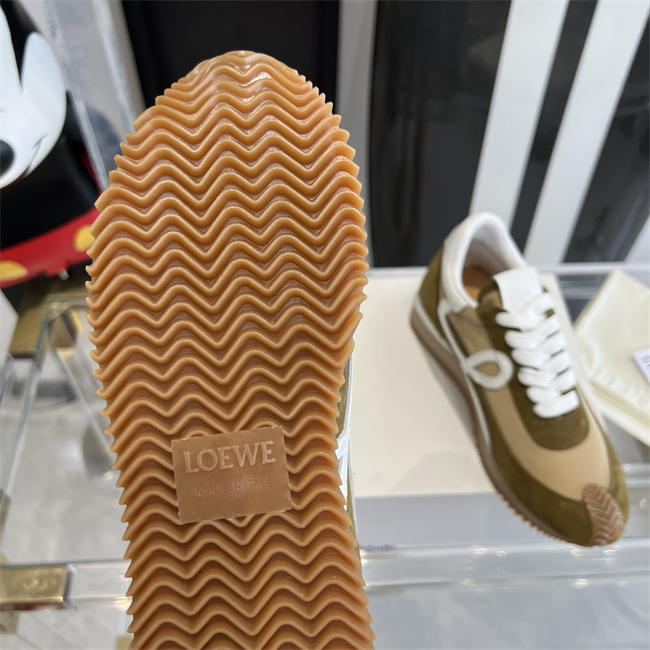 L0ew* Sneaker