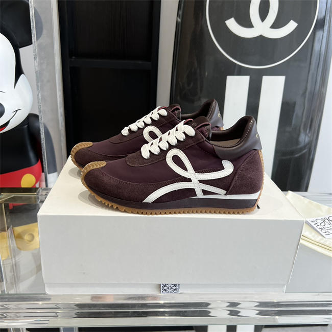 L0ew* Sneaker