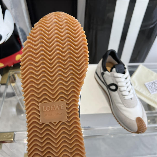 L0ew* Sneaker