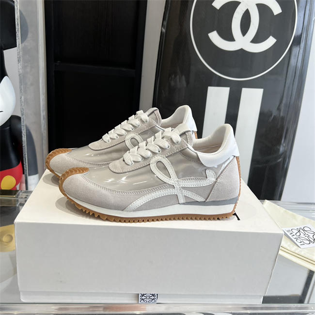 L0ew* Sneaker