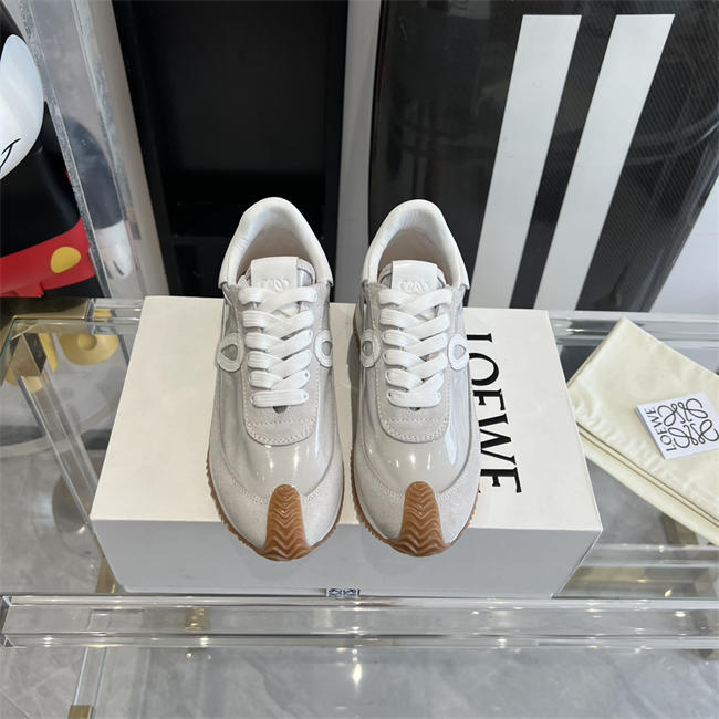 L0ew* Sneaker