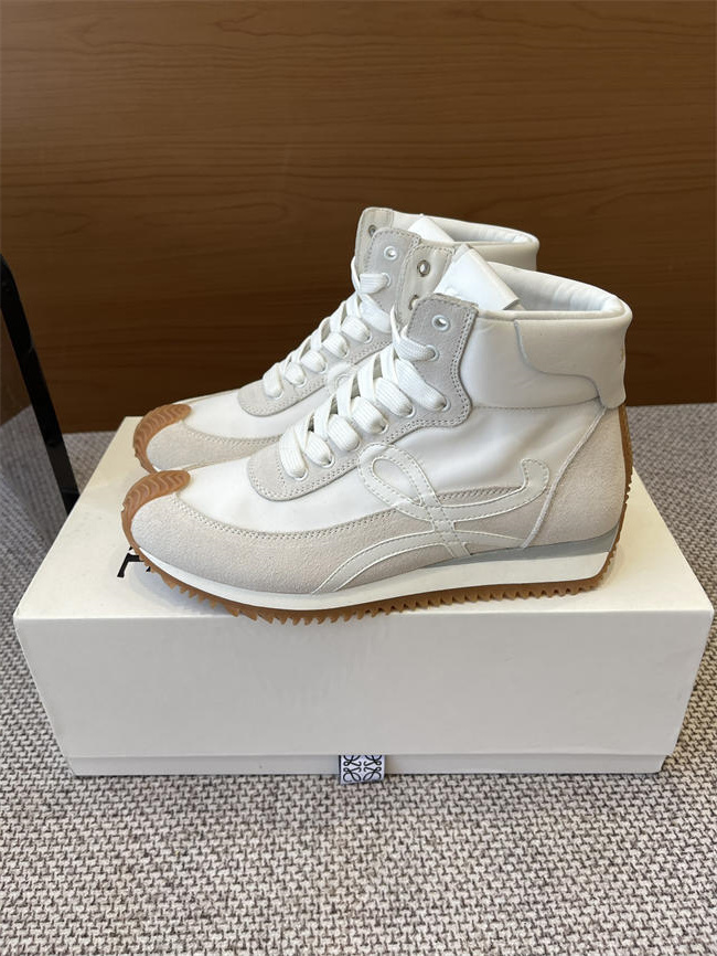 L0ew* Sneaker