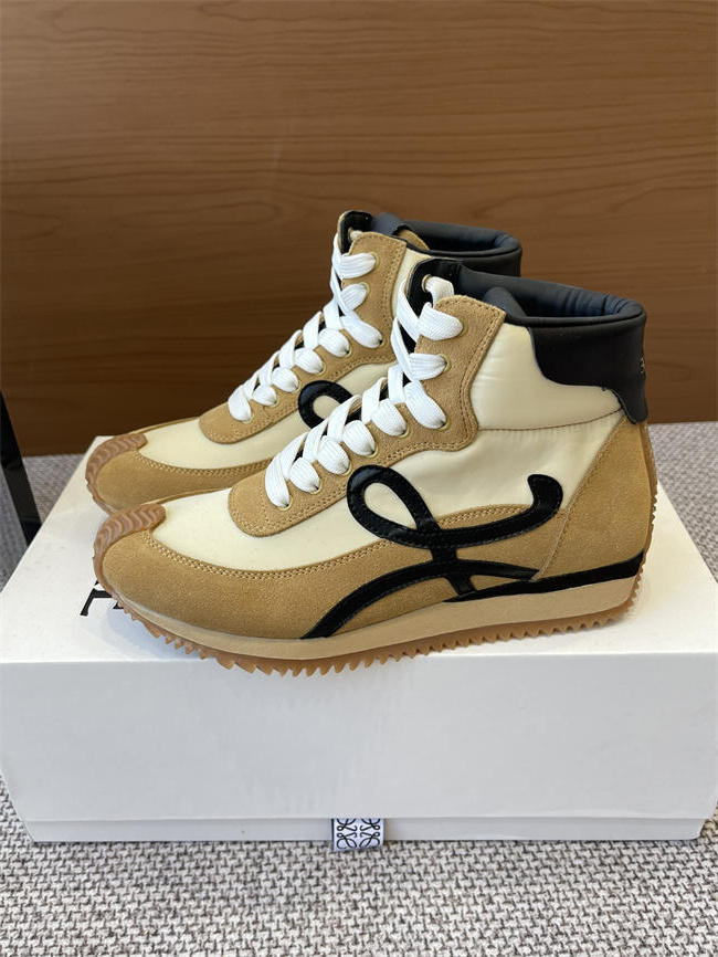 L0ew* Sneaker
