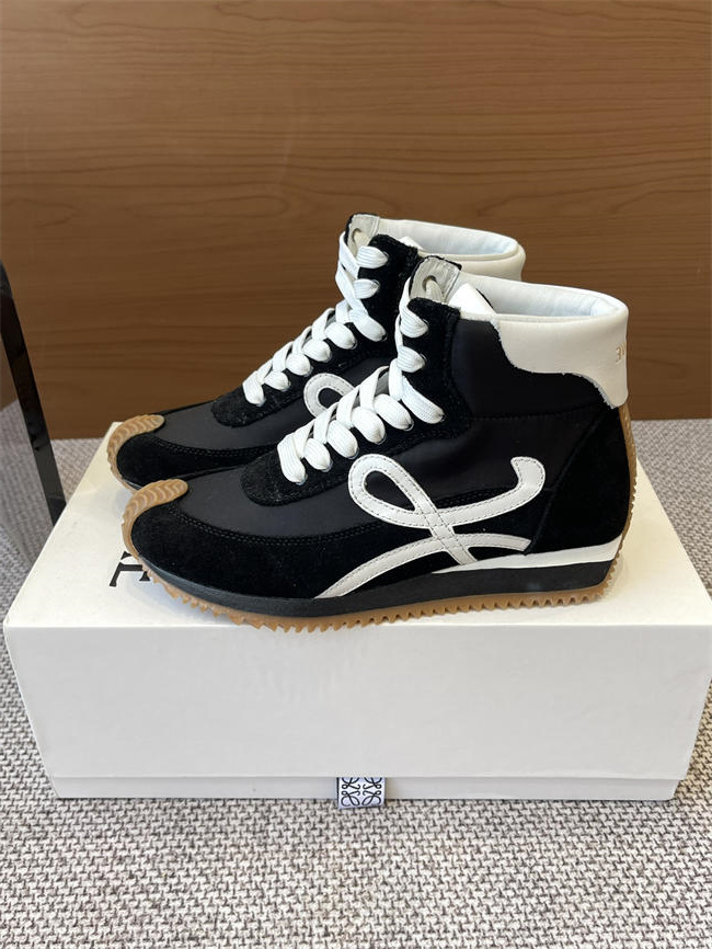 L0ew* Sneaker