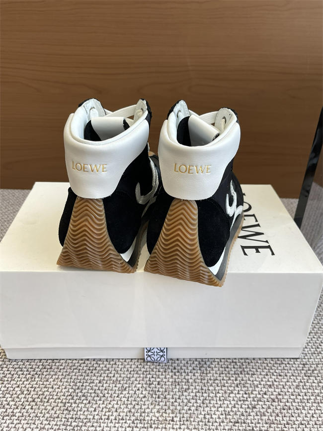 L0ew* Sneaker