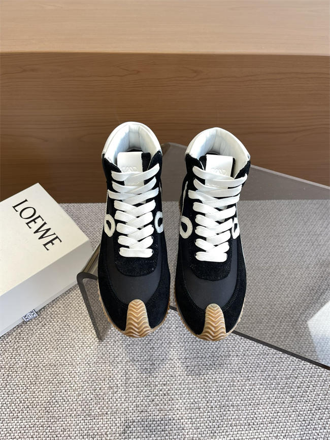 L0ew* Sneaker