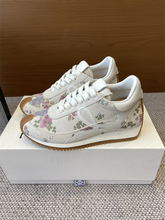 L0ew* Sneaker