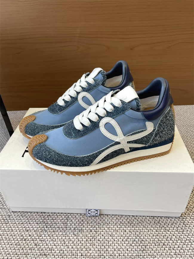 L0ew* Sneaker