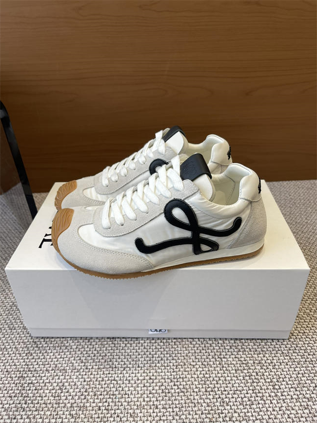 L0ew* Sneaker