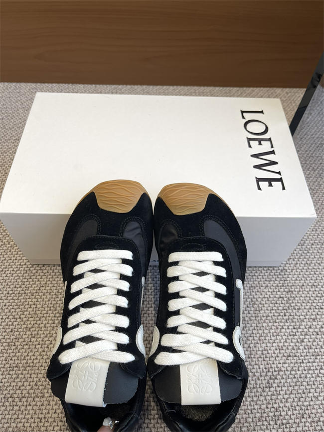 L0ew* Sneaker