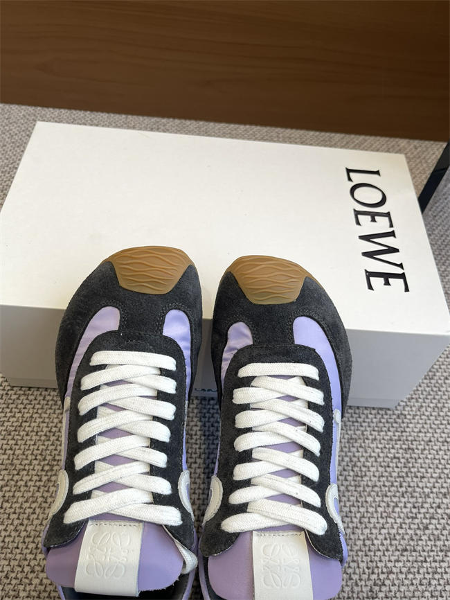 L0ew* Sneaker
