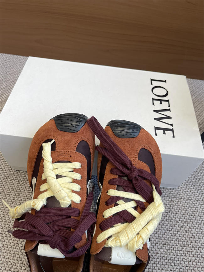 L0ew* Sneaker