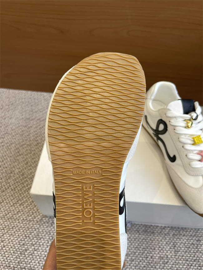 L0ew* Sneaker