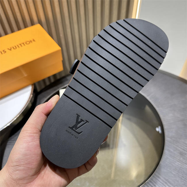 LV1S 059
