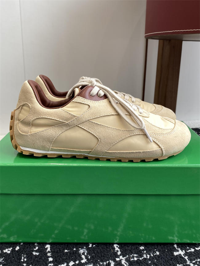 B0tt*ga Ven*ta Orbit Flash Sneaker