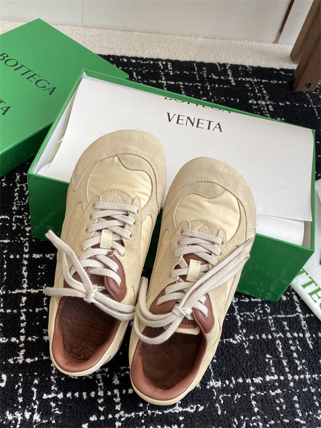 B0tt*ga Ven*ta Orbit Flash Sneaker