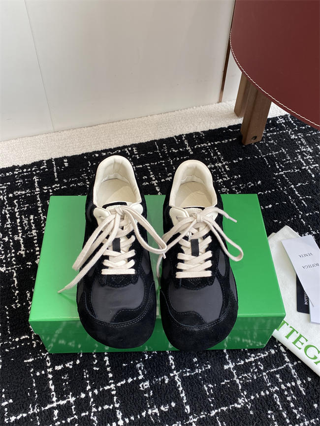 B0tt*ga Ven*ta Orbit Flash Sneaker