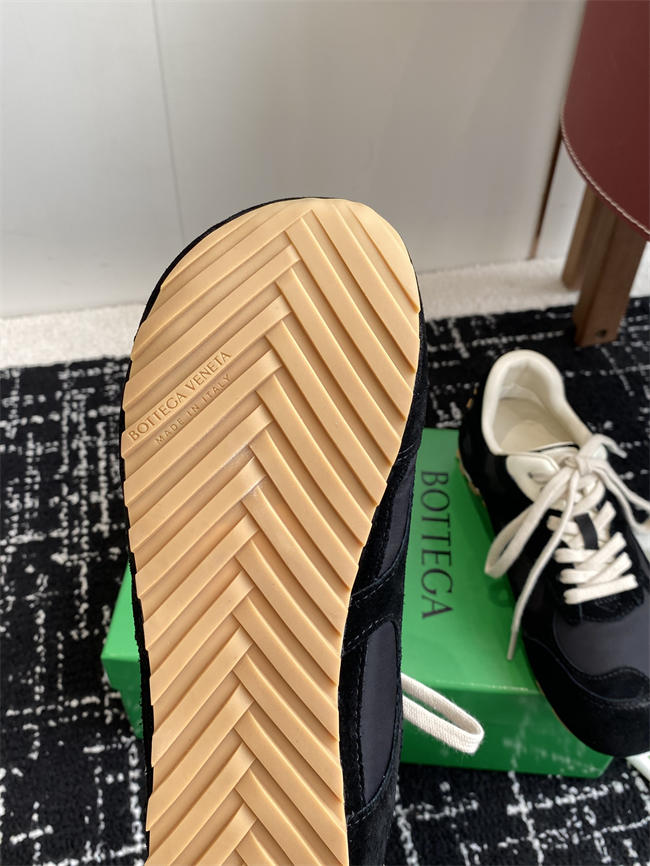 B0tt*ga Ven*ta Orbit Flash Sneaker