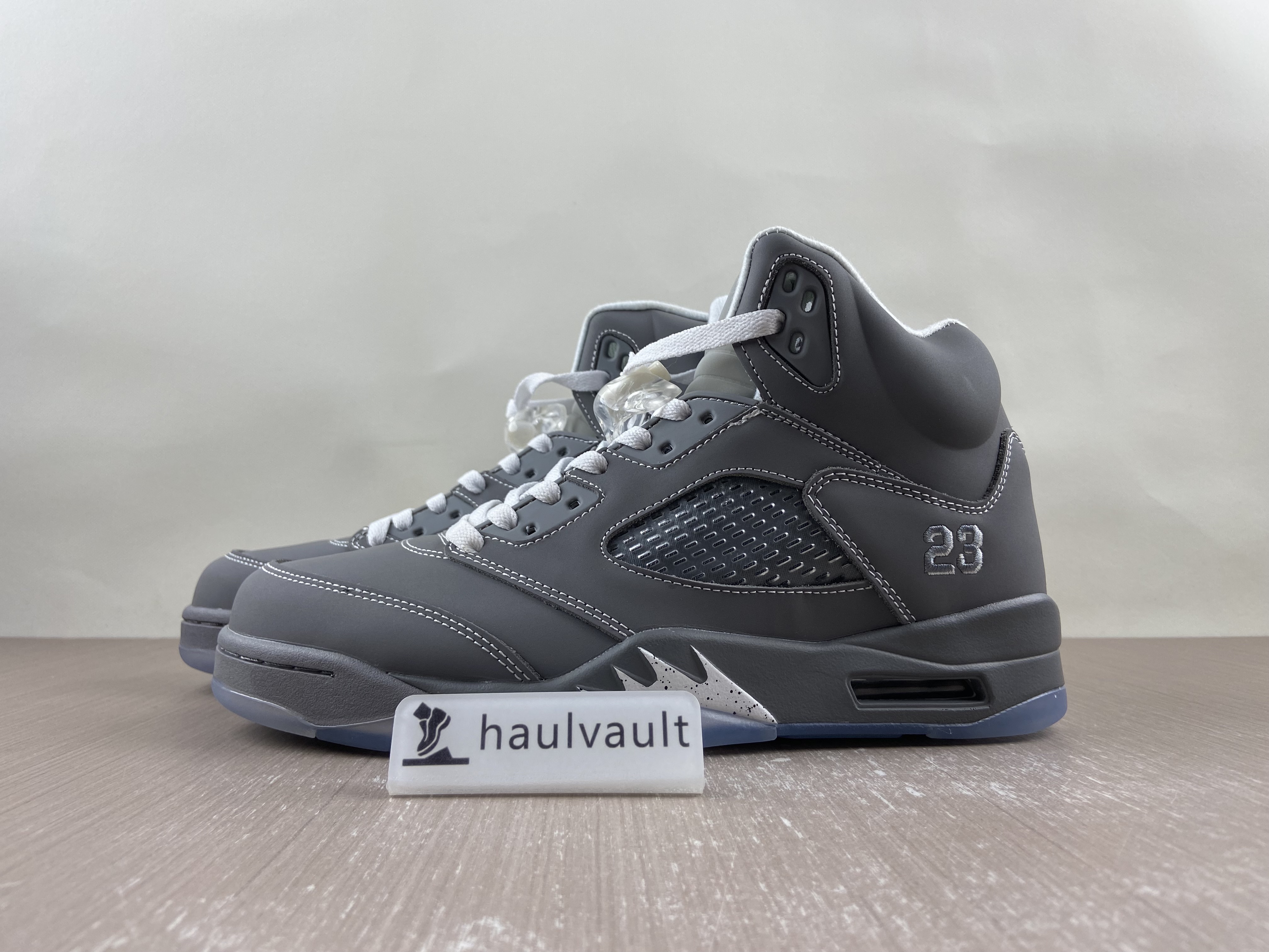 Jordan 5 Retro Wolf Grey 136027-005