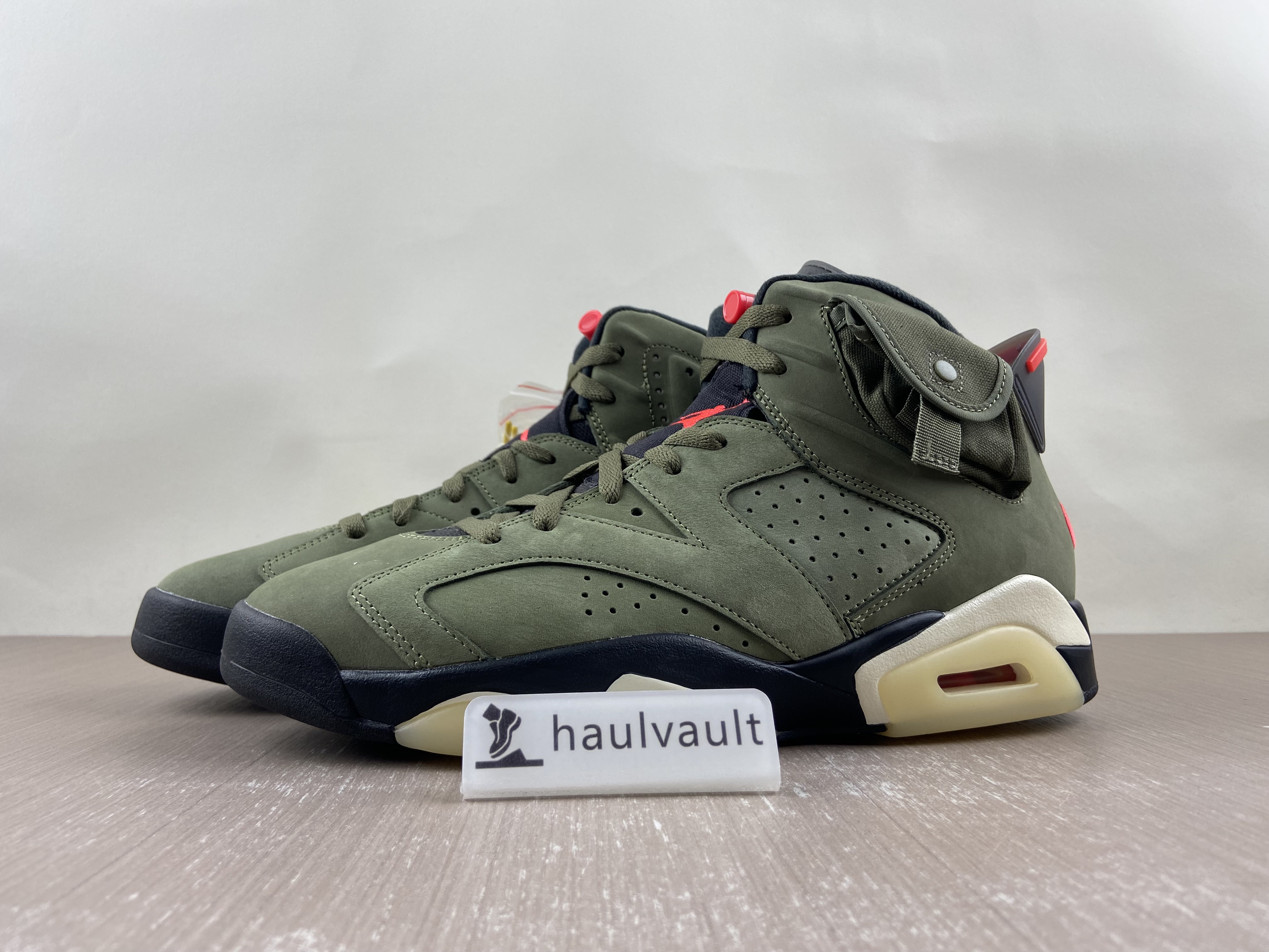 Jordan6 Travis Scott CN1084-200