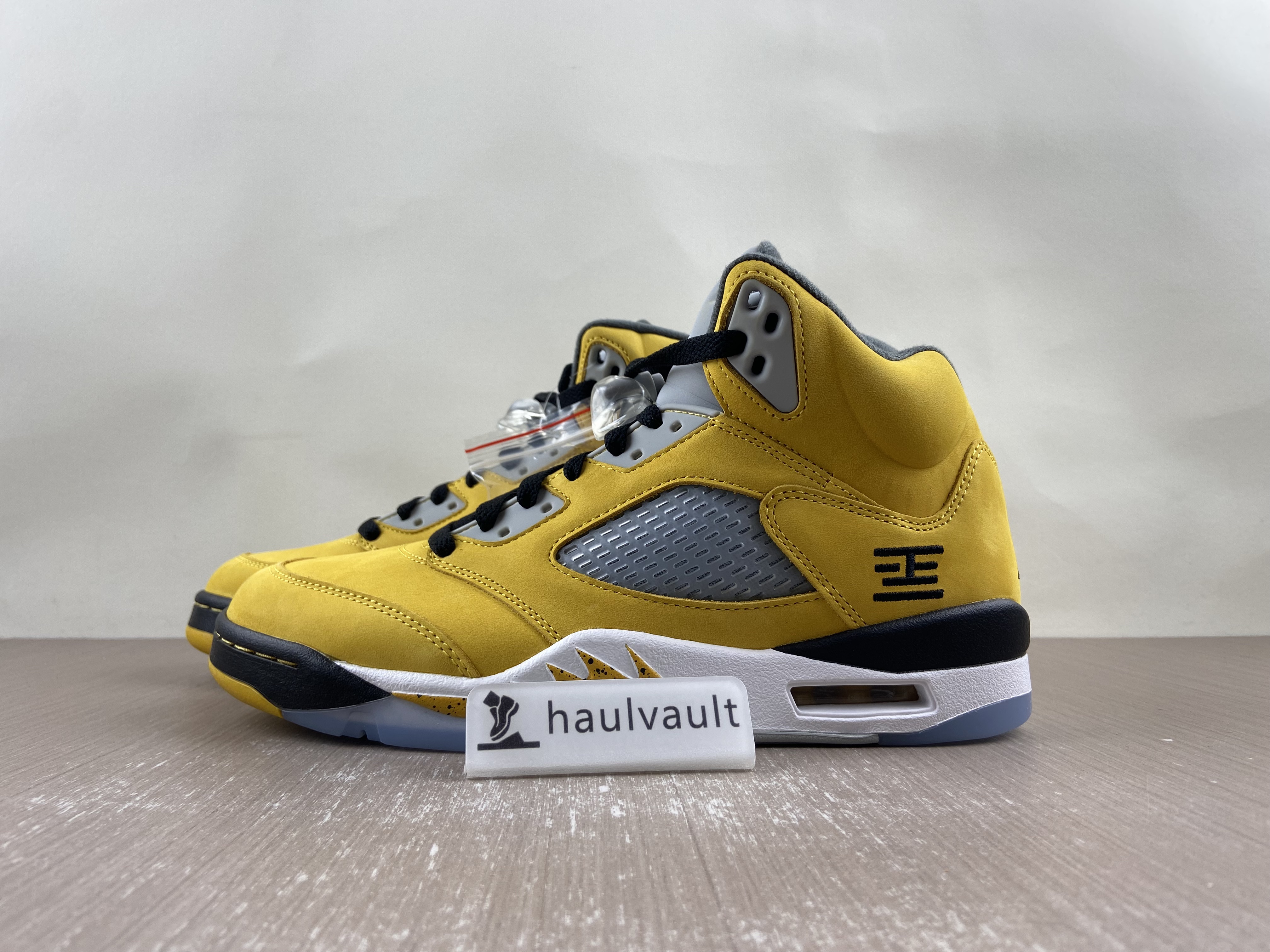 Air Jordan 5 “Tokyo” IO3372-700