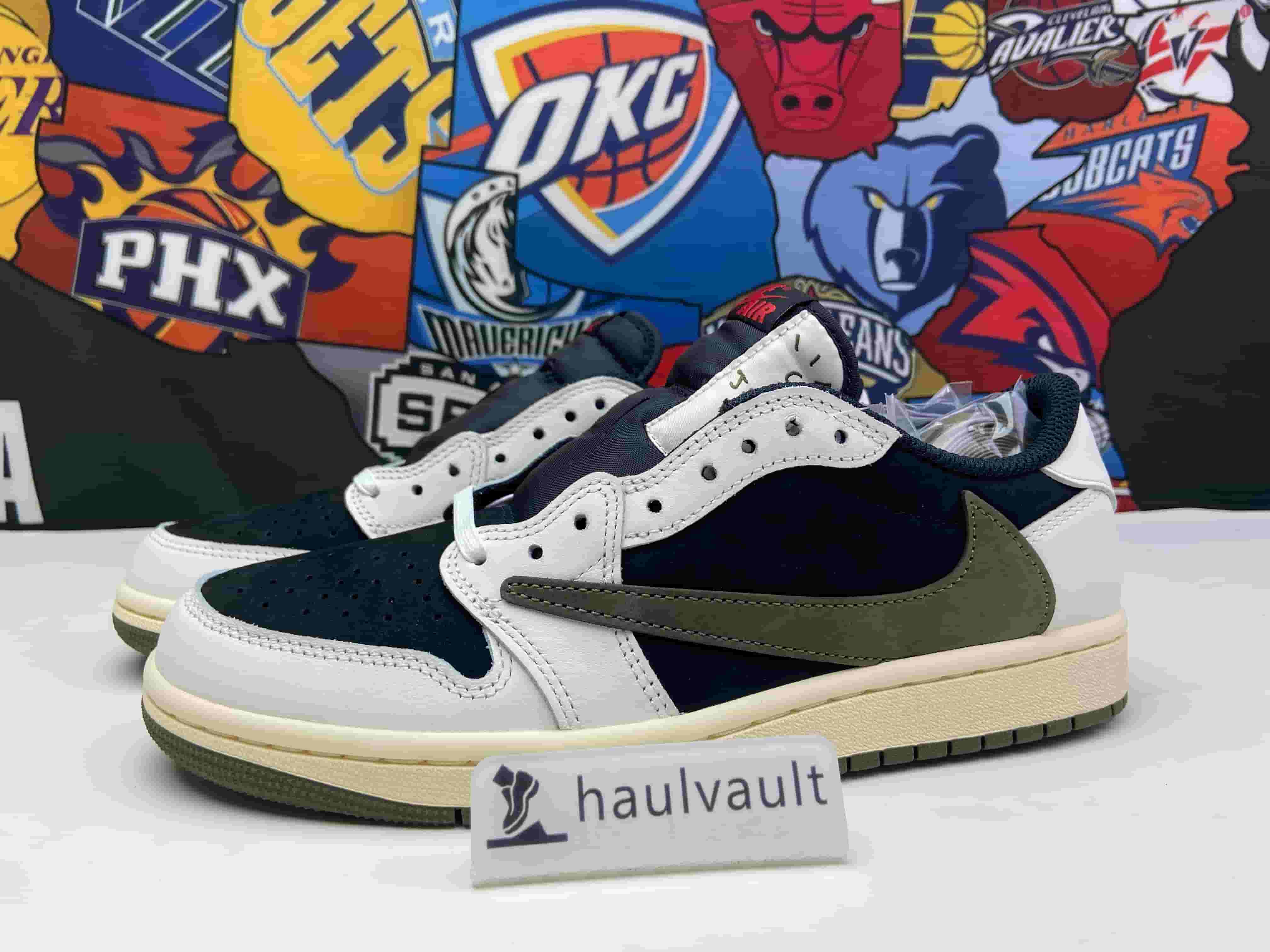 Travis Scott x Air Jordan 1 Low OG Olive DZ4137-106