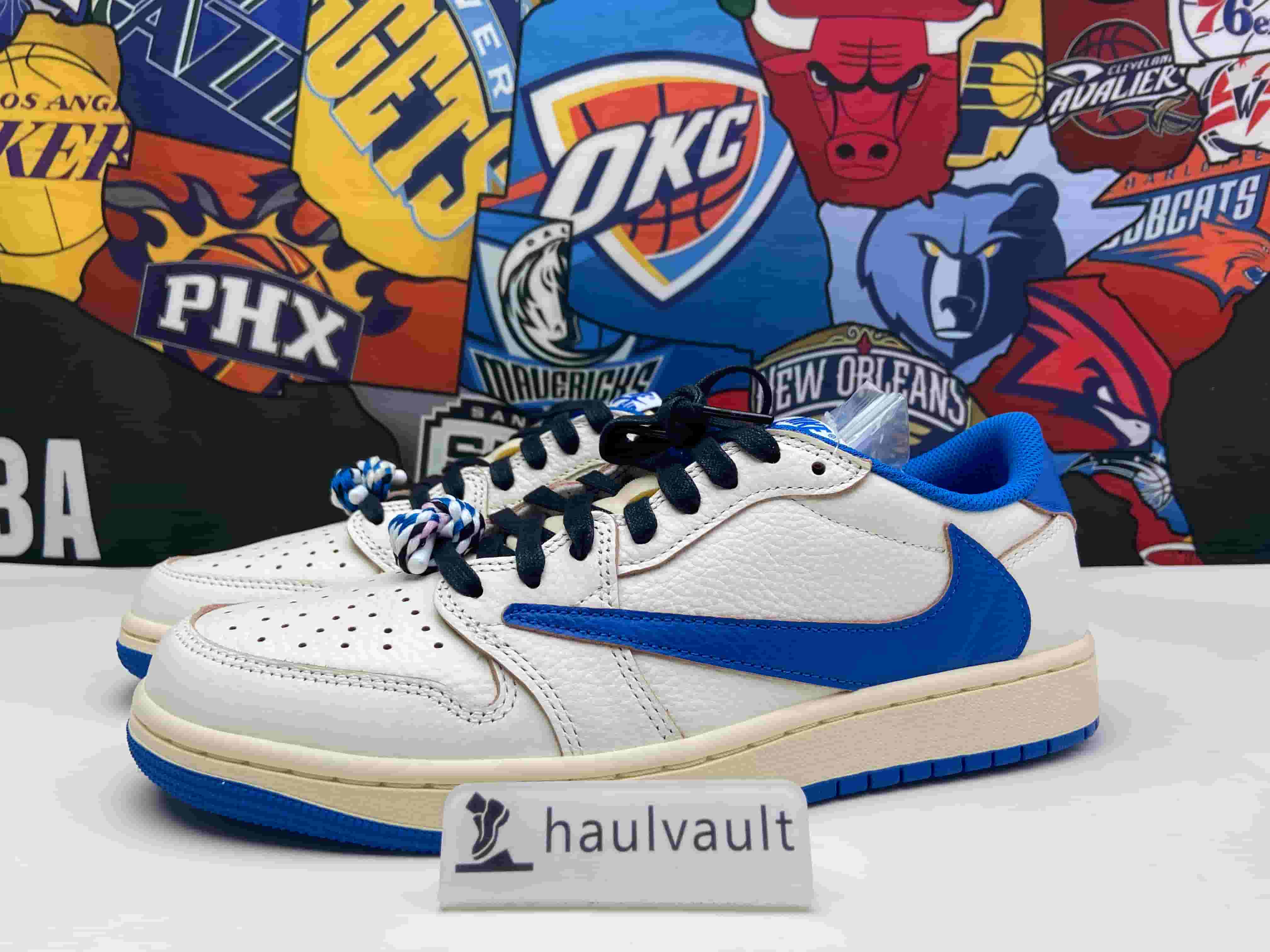 Travis Scott x fragment design x Air Jordan 1 Low OG 