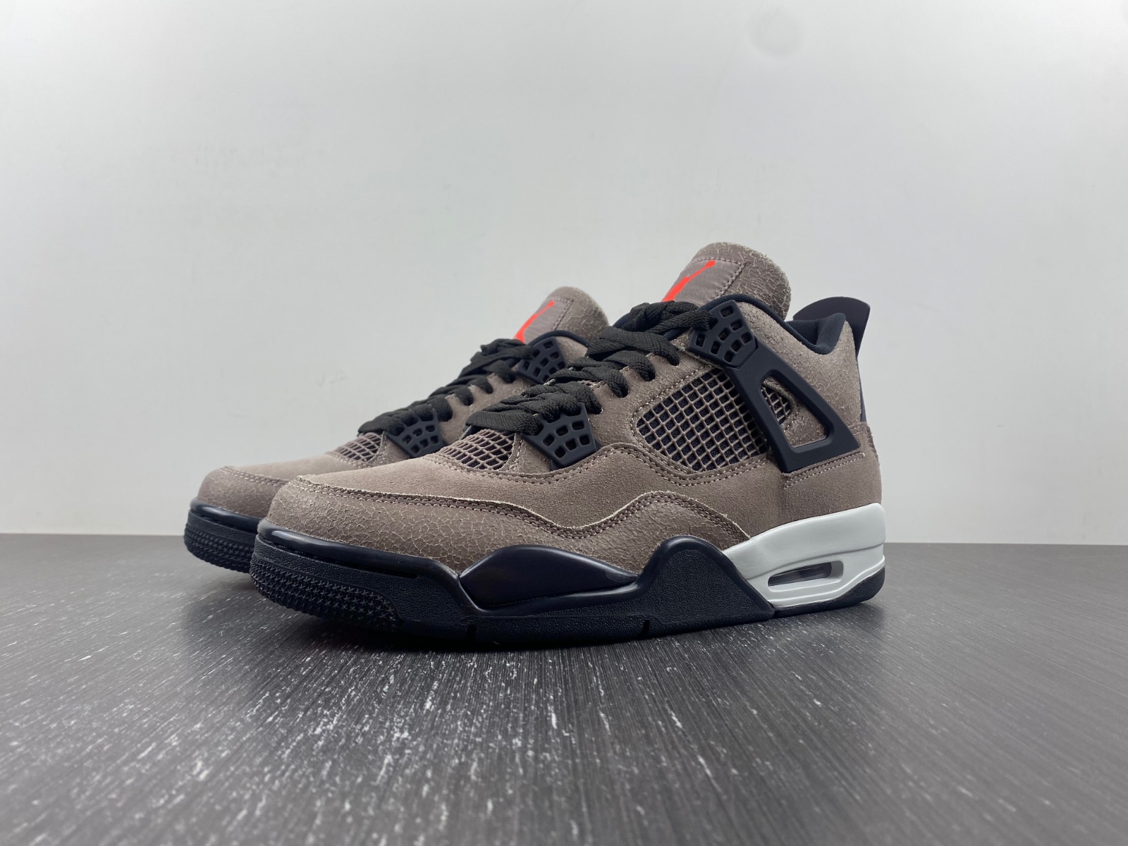 Jordan 4 Retro Taupe Haze DB0732-200