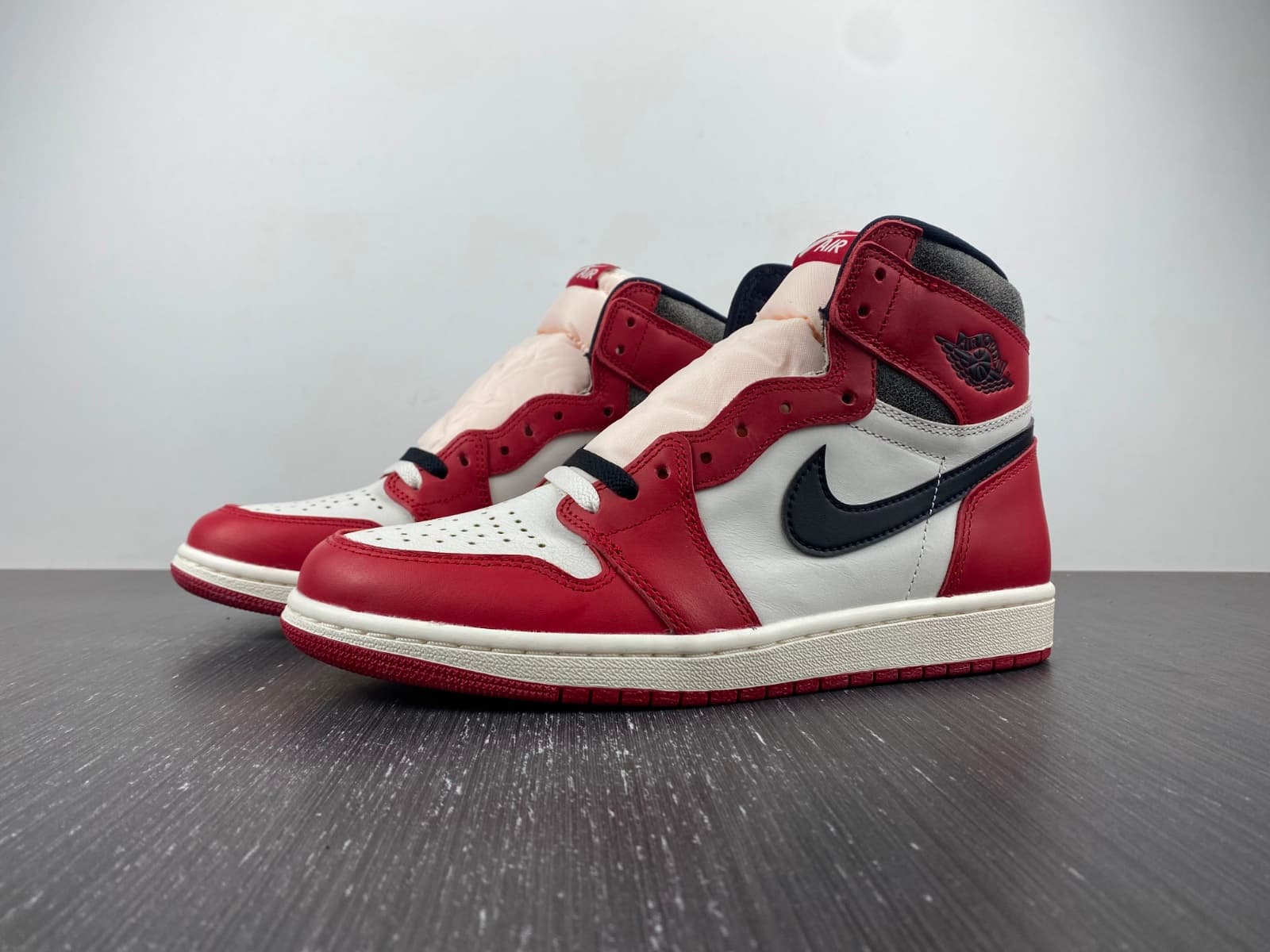 Jordan 1 Retro High OG Lost and Found DZ5485-612