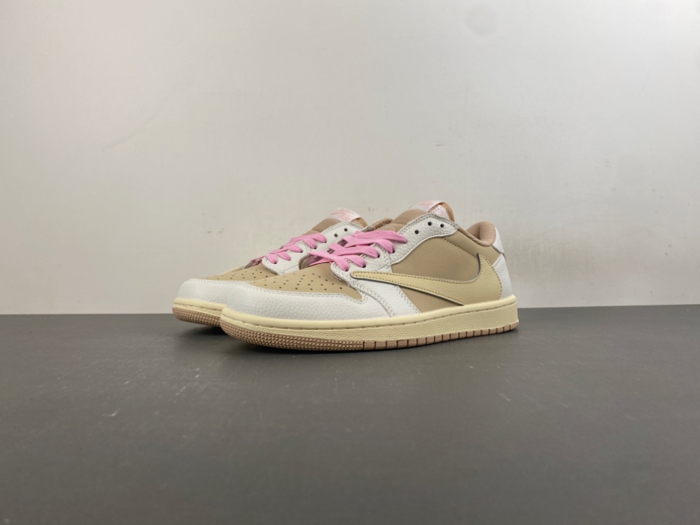 Travis Scott x Air Jordan 1 Low DM7866-106