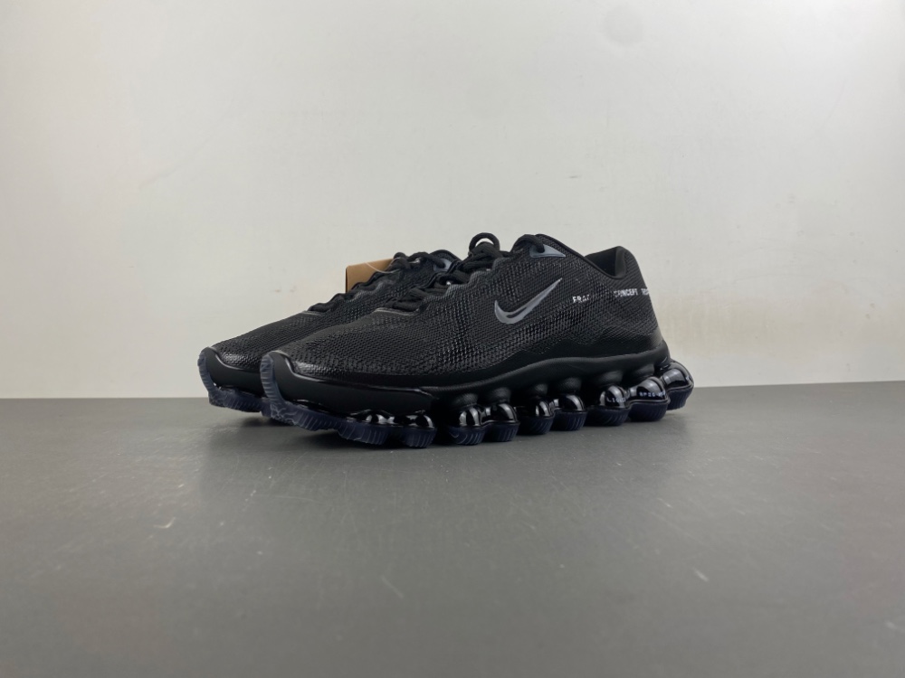 Liquid Max x Fragment Black IQ8601-001